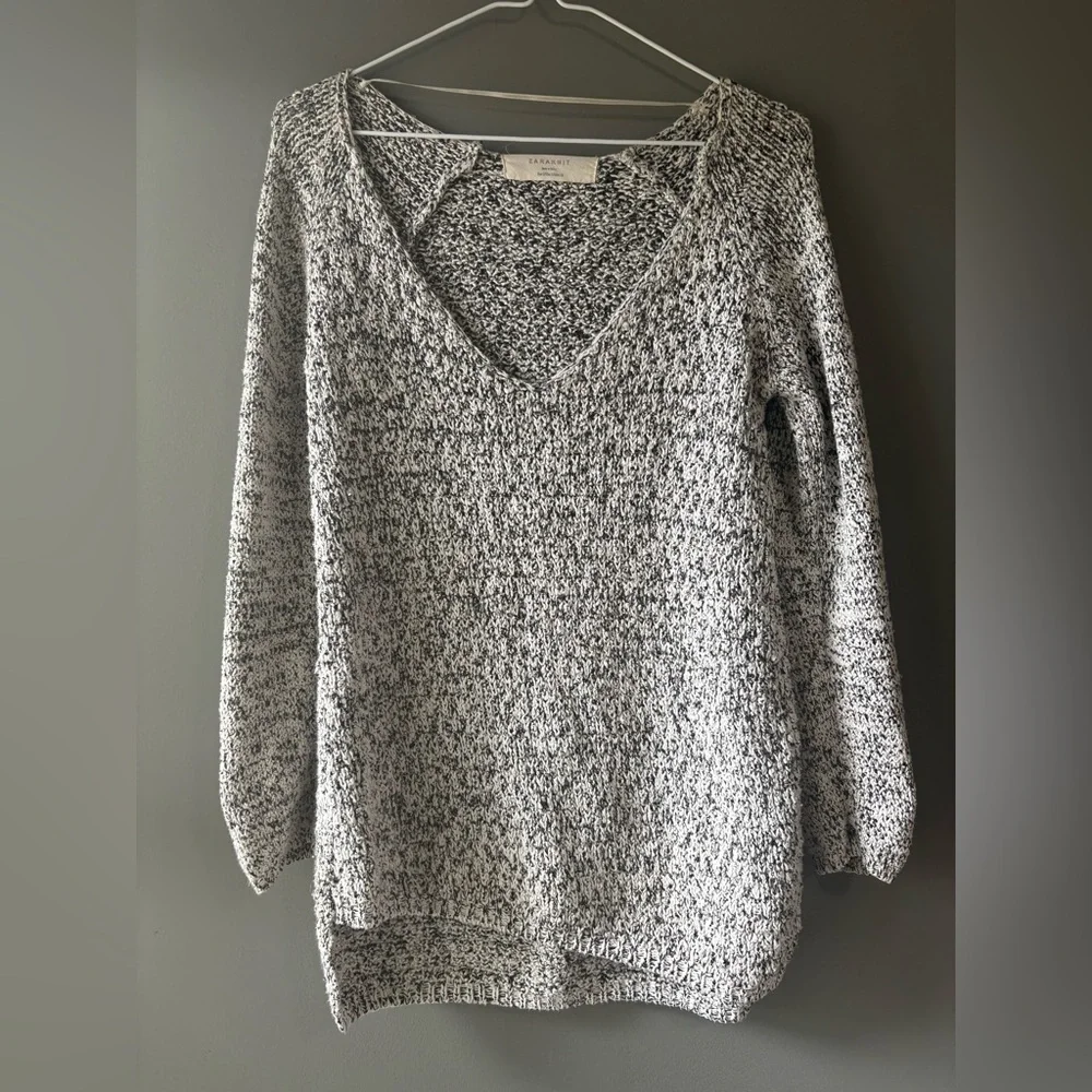 ZARA knit, size small, over sized,Cozy Gray Women's Sweater, v neck - Picture 2 of 5